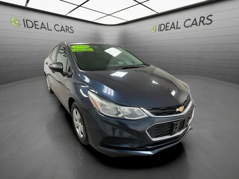Used 2016 Chevrolet Cruze LS FWD image 3