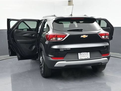 Used 2025 Chevrolet TrailBlazer LT AWD/4WD image 48