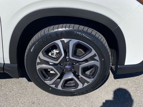 Used 2023 Subaru Ascent Limited w/ Technology Package image 29