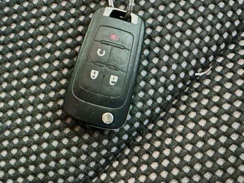 Used 2017 Chevrolet Equinox LT w/ Convenience Package image 34