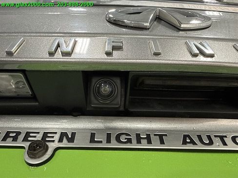 Used 2017 INFINITI QX30 Premium w/ Navigation Package image 27