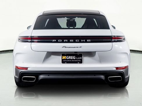 Used 2024 Porsche Panamera 4 w/ Premium Package image 9