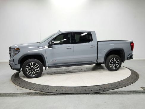 Used 2025 GMC Sierra 1500 AT4 w/ AT4 Premium Package image 4