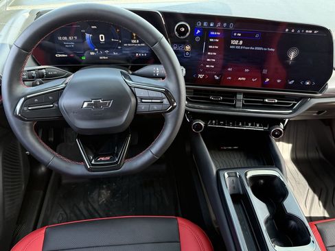 New 2026 Chevrolet Equinox EV RS image 11