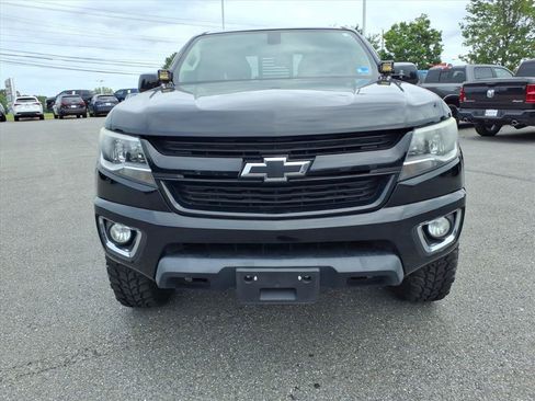 Used 2016 Chevrolet Colorado LT w/ Midnight Edition AWD/4WD image 9