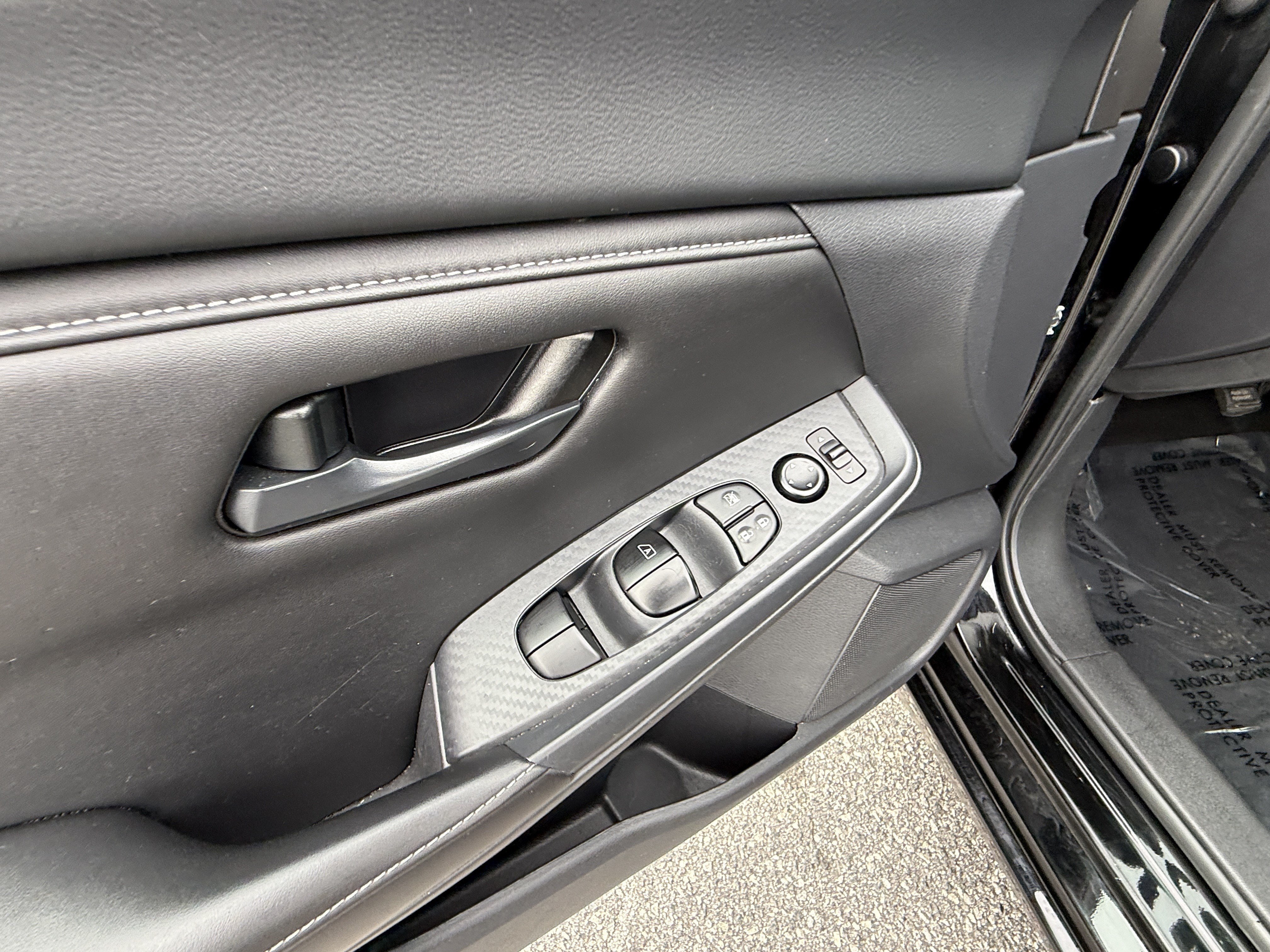 Used 2025 Nissan Sentra S FWD image 15