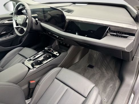 Used 2025 Audi A6 e-tron Premium Plus w/ Premium Plus image 17