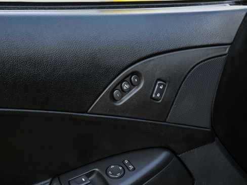 Used 2006 Chevrolet Corvette Z06 w/ Preferred Equipment Group image 37