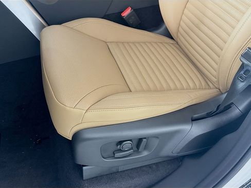 New 2025 Land Rover Discovery Dynamic SE AWD/4WD image 19