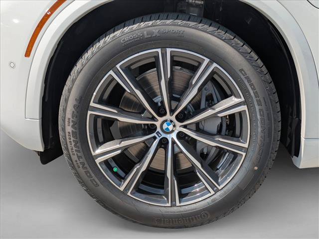 Used 2026 BMW X5 xDrive50e w/ M Sport Package AWD/4WD image 10