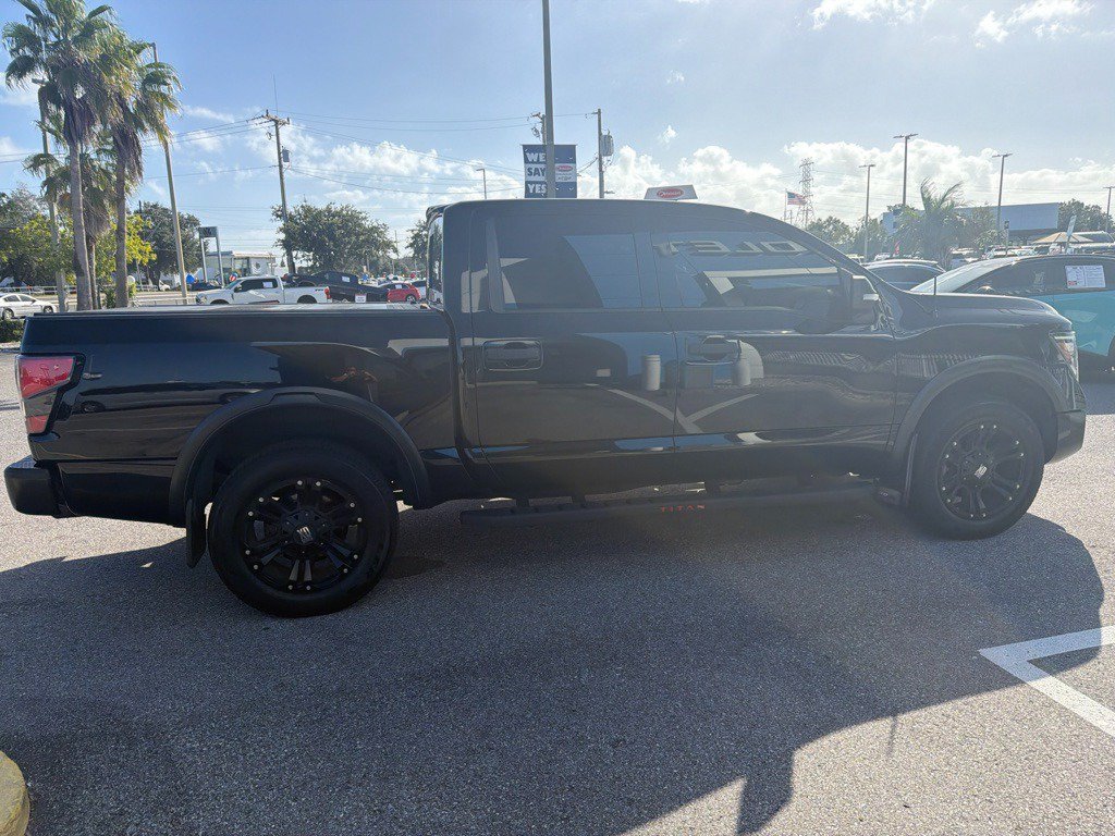 Used 2021 Nissan Titan PRO-4X w/ Pro-4x Convenience Package AWD/4WD image 18