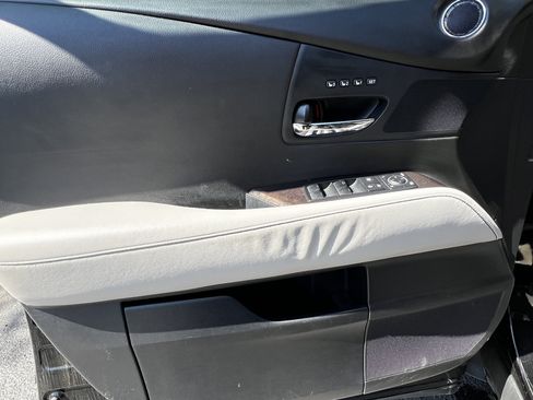 Used 2015 Lexus RX 450h FWD image 13