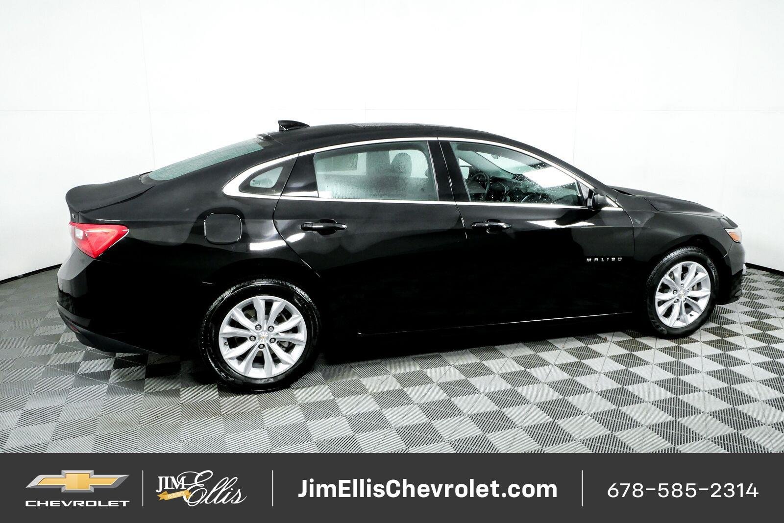Used 2024 Chevrolet Malibu LT FWD image 2