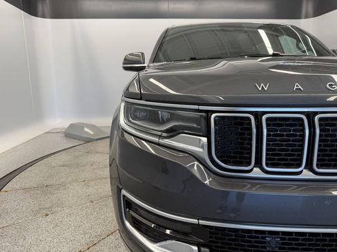 Used 2022 Jeep Wagoneer Series II AWD/4WD image 4