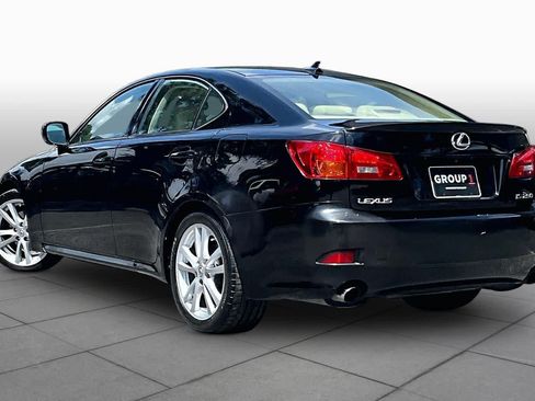 Used 2007 Lexus IS 250 w/ Premium Pkg RWD image 11