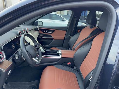 Used 2023 Mercedes-Benz GLC 300 4MATIC image 10