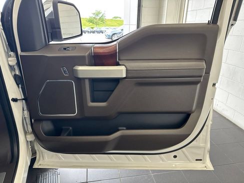 Used 2016 Ford F150 King Ranch w/ Equipment Group 601A Luxury AWD/4WD image 56