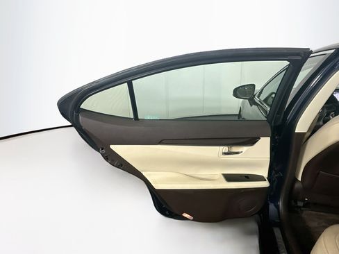 Used 2016 Lexus ES 350 w/ Luxury Package w/Wood Trim FWD image 27