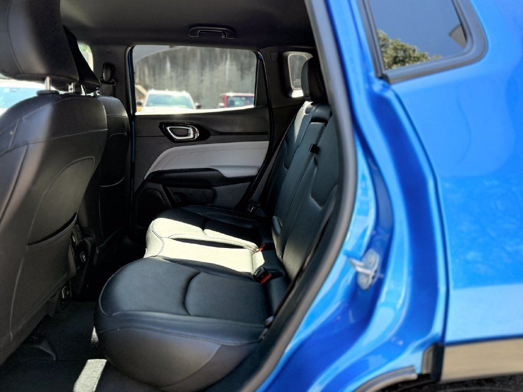 Used 2024 Jeep Compass Limited AWD/4WD image 15