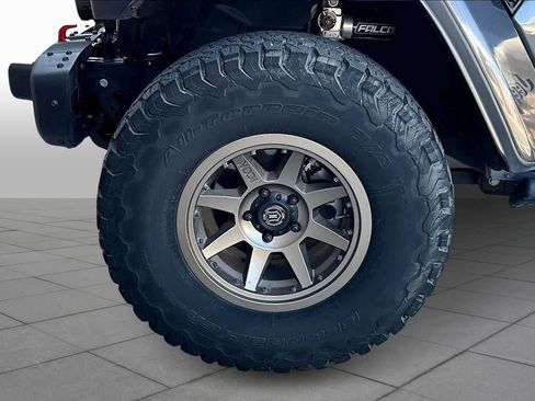 Used 2022 Jeep Gladiator Rubicon w/ LED Lighting Group image 11