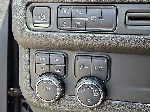Used 2024 Chevrolet Suburban RST w/ Luxury Package AWD/4WD image 26