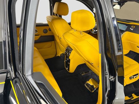 Used 2020 Rolls-Royce Cullinan image 31