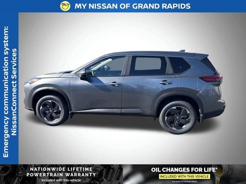 New 2026 Nissan Rogue SV image 8