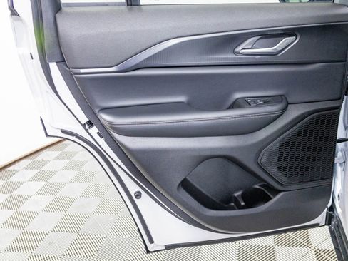 New 2025 Jeep Grand Cherokee Laredo image 28