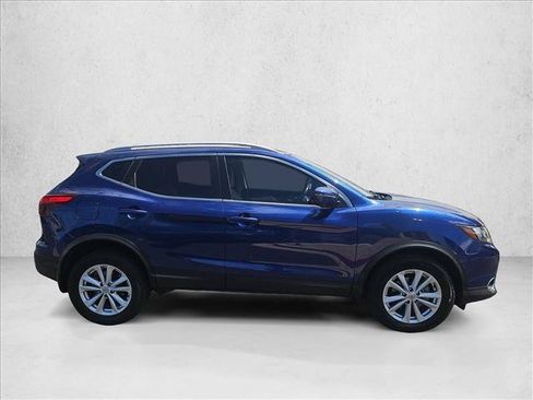Used 2018 Nissan Rogue Sport SV w/ SV Technology Package FWD image 5
