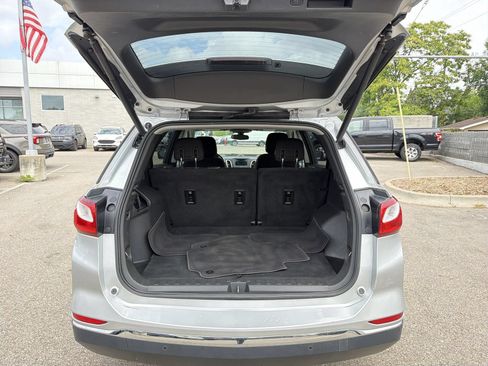 Used 2019 Chevrolet Equinox LT FWD image 34