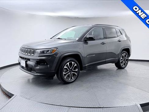 Used 2023 Jeep Compass Limited AWD/4WD image 2