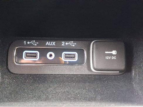 Used 2021 Jeep Grand Cherokee Laredo X image 24