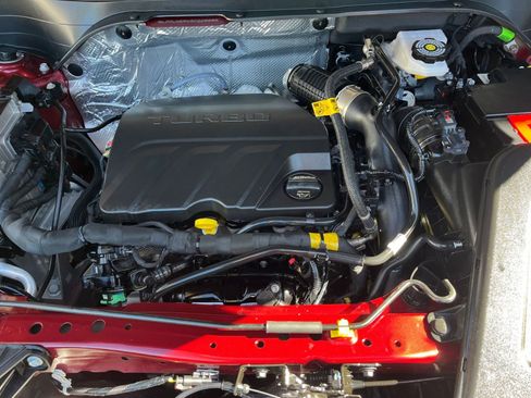 Used 2025 Chevrolet Trax LT image 32