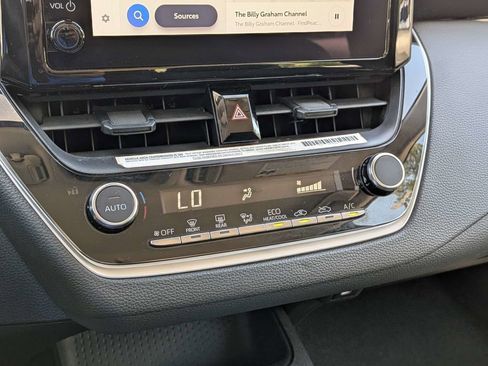 Used 2023 Toyota Corolla LE FWD image 19