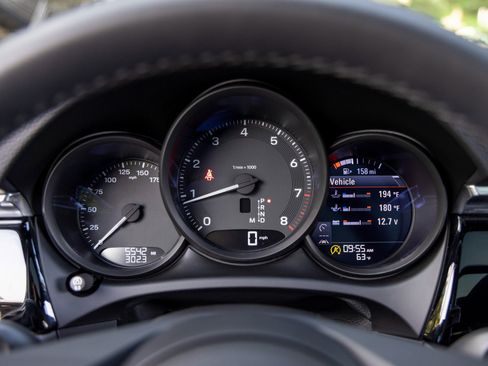 Certified 2025 Porsche Macan image 33