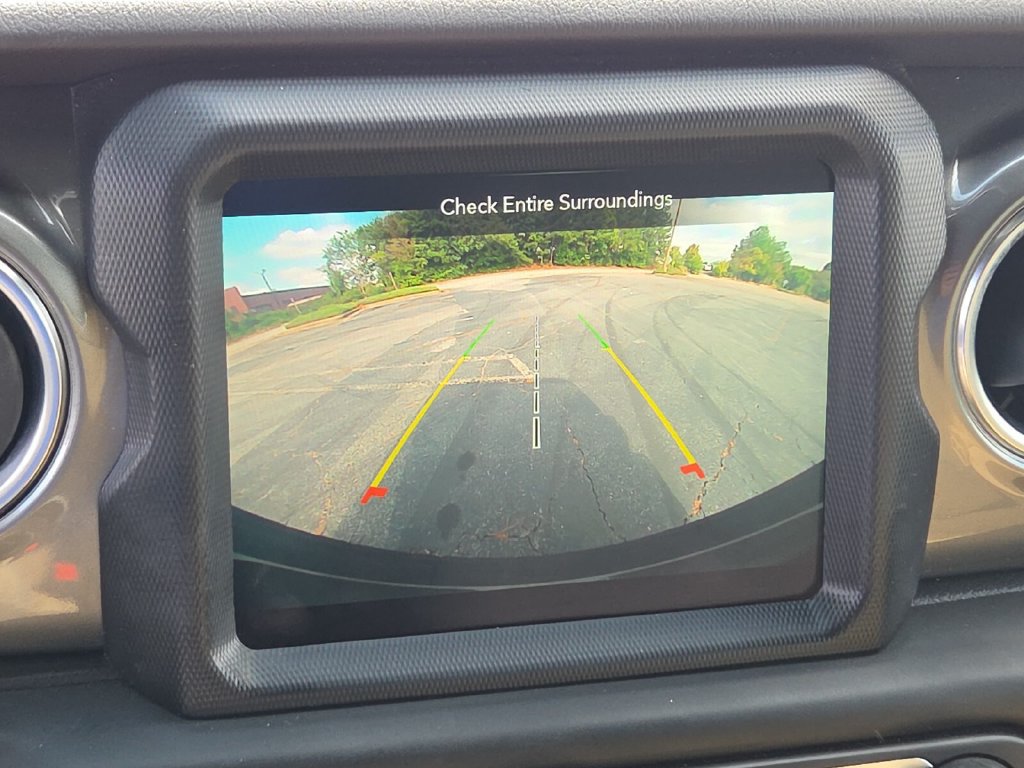 Used 2023 Jeep Wrangler Unlimited Sahara AWD/4WD image 22