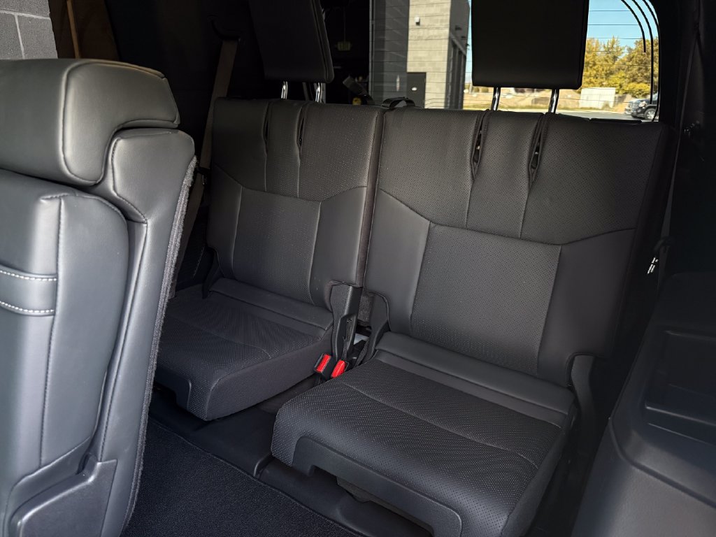 Used 2024 Lexus GX 550 w/ Cold Area Package AWD/4WD image 37