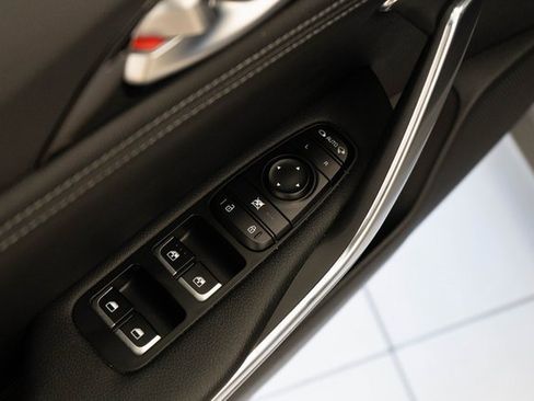 Used 2023 Kia Stinger GT-Line image 19