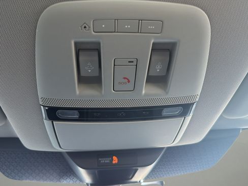 Certified 2023 Nissan Ariya FWD image 28