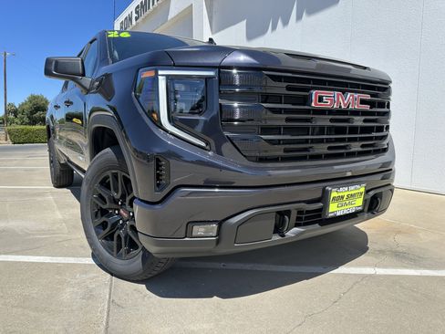 New 2026 GMC Sierra 1500 Elevation image 4