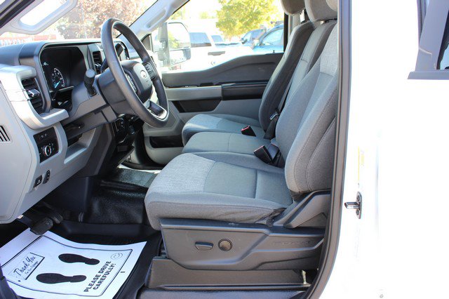 Used 2024 Ford F350 XLT w/ FX4 Off-Road Package AWD/4WD image 9