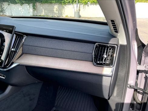 New 2026 Volvo XC90 B5 Plus w/ Protection Package AWD/4WD image 29