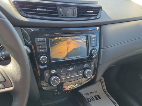 Used 2019 Nissan Rogue SV FWD image 26