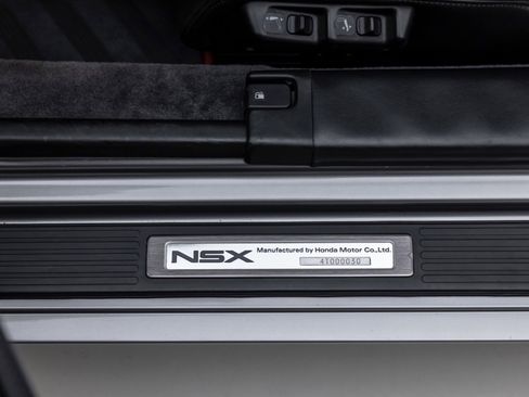 Used 2004 Acura NSX T image 89