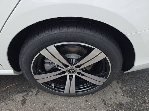 New 2025 Mercedes-Benz C 300 Sedan image 33