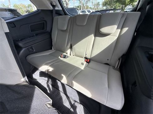 Certified 2025 Subaru Ascent Premium image 23