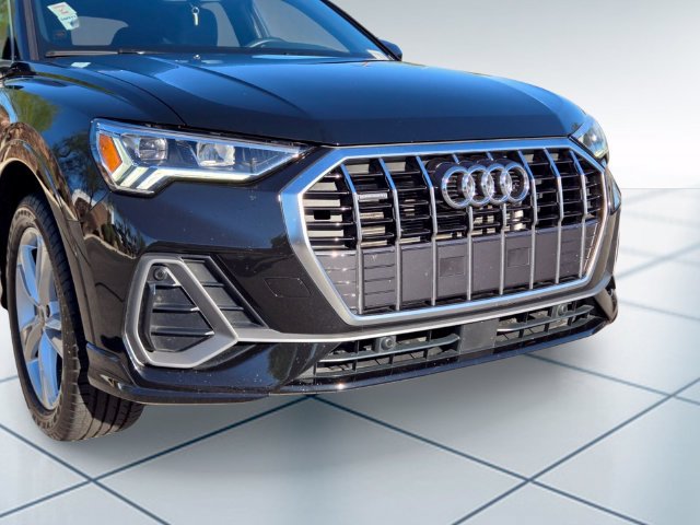 Used 2024 Audi Q3 2.0T Premium w/ Convenience Package AWD/4WD image 9