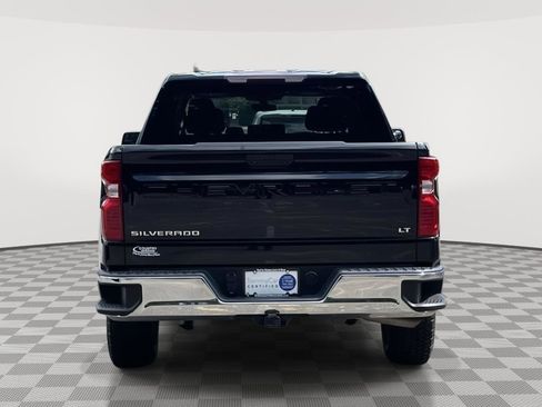Used 2022 Chevrolet Silverado 1500 LT AWD/4WD image 4