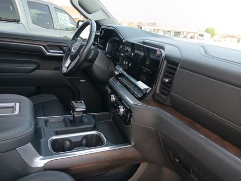 Used 2022 GMC Sierra 1500 SLT AWD/4WD image 56