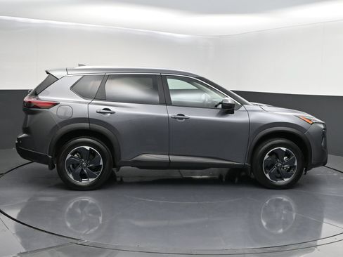 Used 2026 Nissan Rogue SV w/ SV Premium Package AWD/4WD image 8